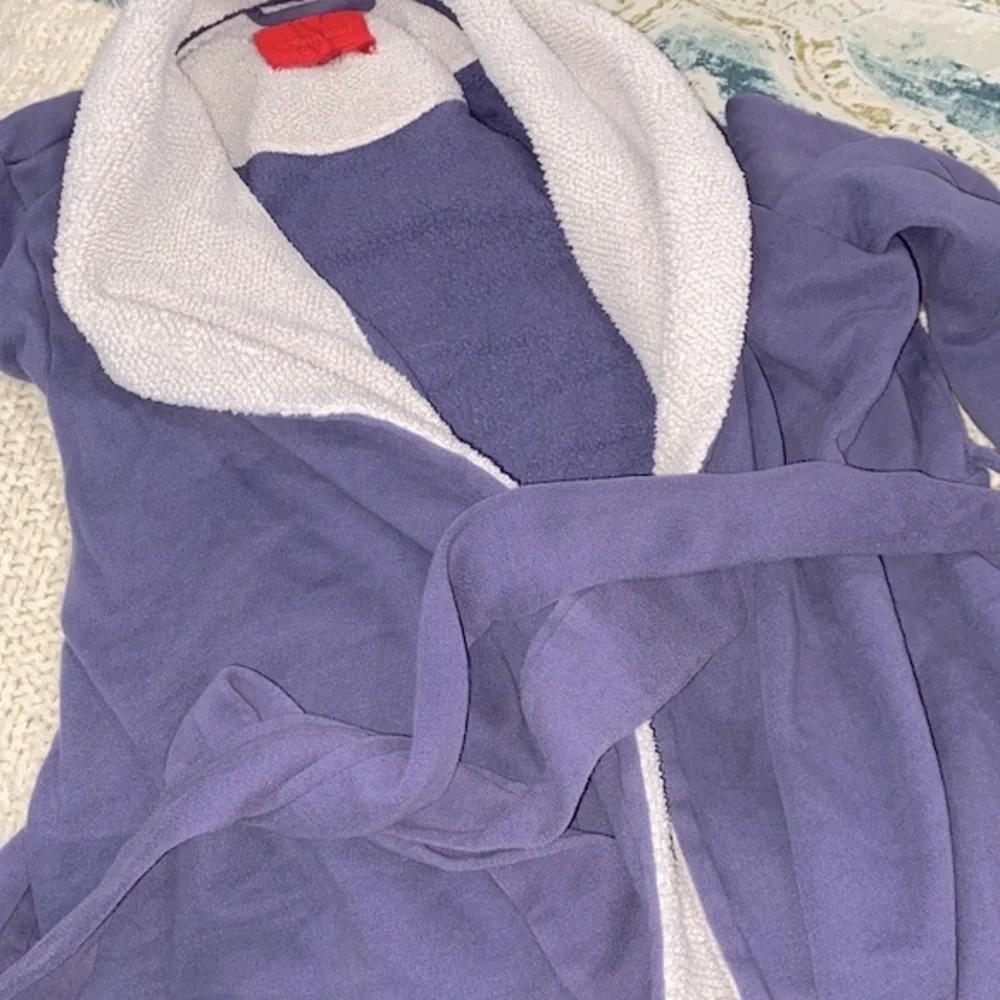 Victorias Secret purple cozy robe size small